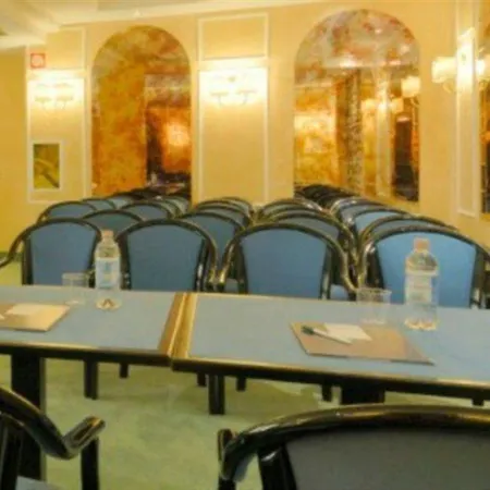 Hotel Pitti Palace Al Ponte Vecchio 4*