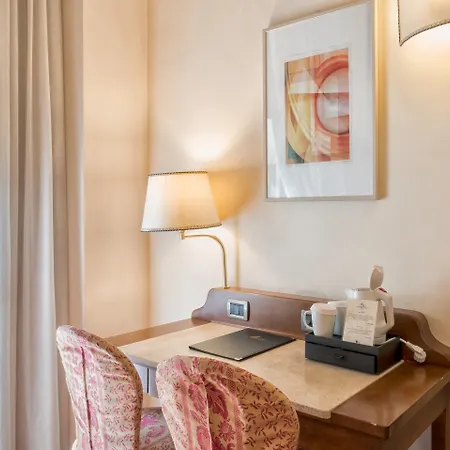 Pitti Palace Al Ponte Vecchio Hotel