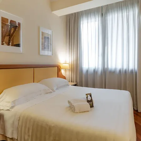 Hotel Pitti Palace Al Ponte Vecchio 4*