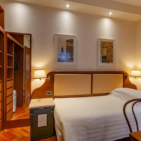 Pitti Palace Al Ponte Vecchio Hotel