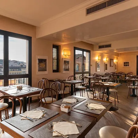 Pitti Palace Al Ponte Vecchio Hotel