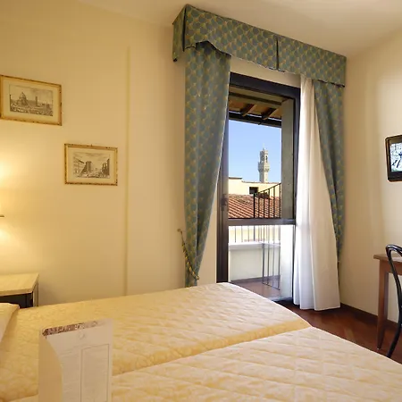 Pitti Palace Al Ponte Vecchio Hotel Florença
