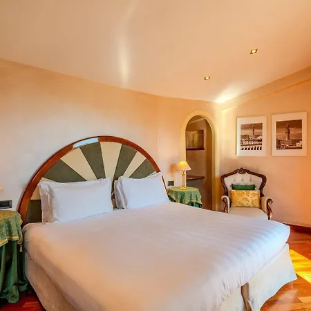 Hotel Pitti Palace Al Ponte Vecchio 4*
