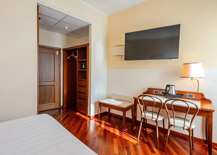 호텔 Pitti Palace Al Ponte Vecchio 4*