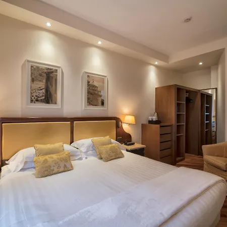 Pitti Palace Al Ponte Vecchio Florens